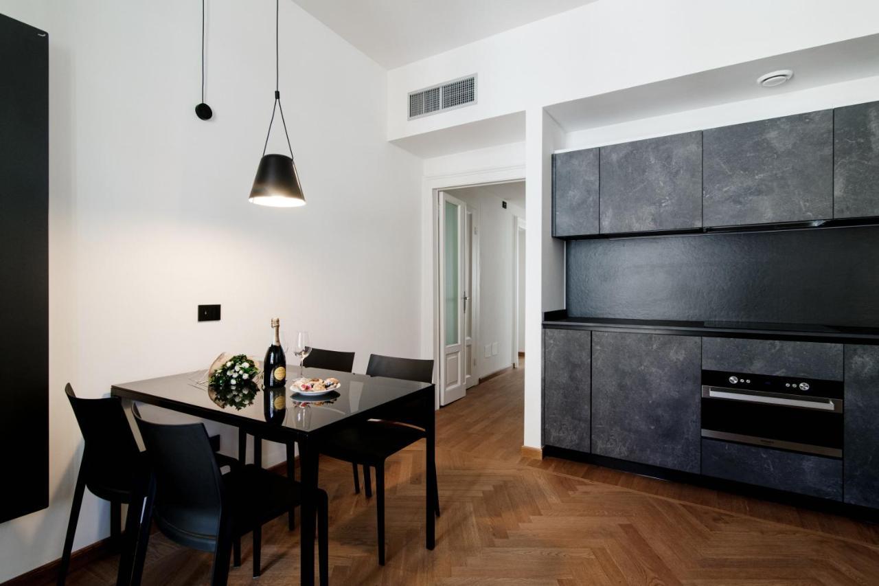 Dome'S Charme - The House Of Travelers Appartement Como Buitenkant foto